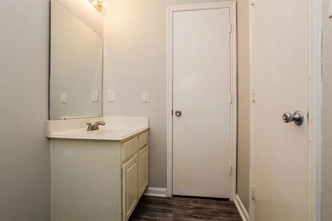 Building Photo - 430 Remington Creek Dr