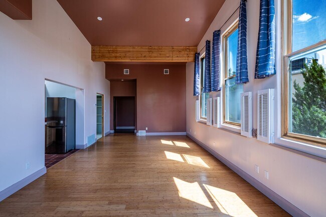 Building Photo - 3600 Cerrillos Rd