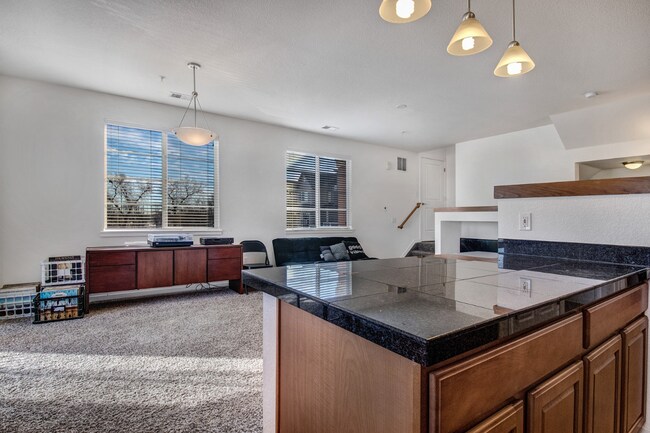 Building Photo - 2BD/2.5BA Condo with Parking Spot and Garage at Parkhill  AVAIL NOW!