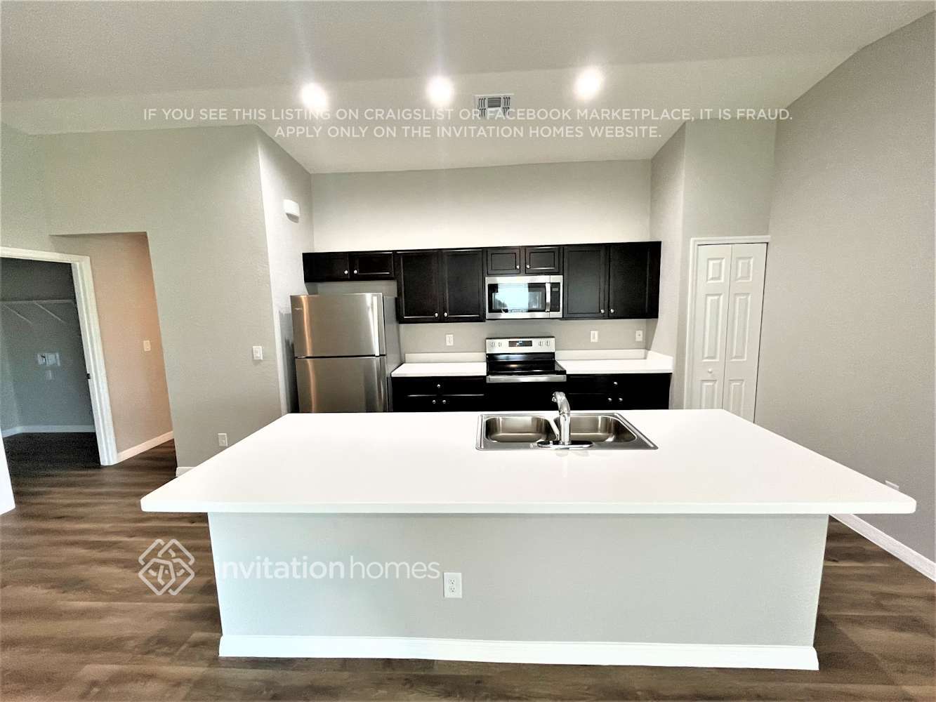 Building Photo - 16314 Minorca Dr