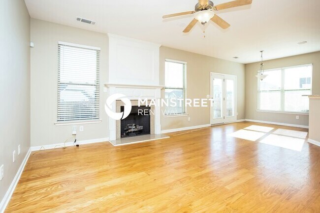 Building Photo - 5 Bedroom Pet-Friendly Home in Atlanta, GA with Main Street Renewal