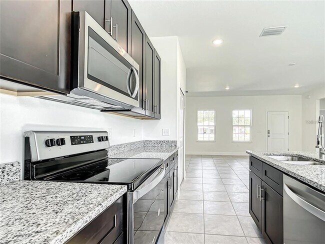 Building Photo - 406 Marion Oaks Trail