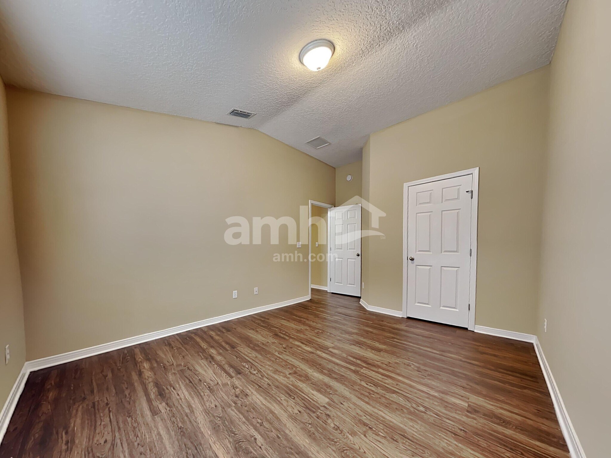 Building Photo - 2091 Cherokee Cove Trl