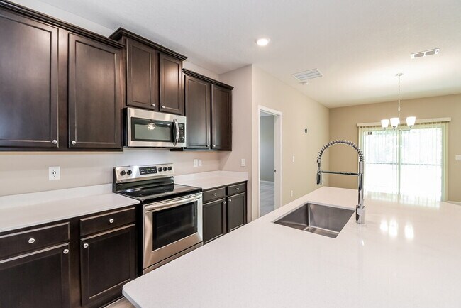 Building Photo - 2570 Laylas Wy