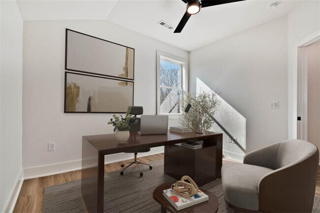 Building Photo - 4 Savidge Cir