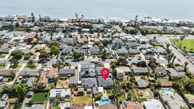 Building Photo - Coastal 3-Bedroom 2-Bathroom House with Hu...