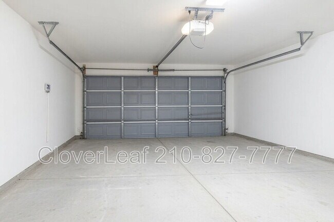 Building Photo - 4011 Bulverde Pkwy