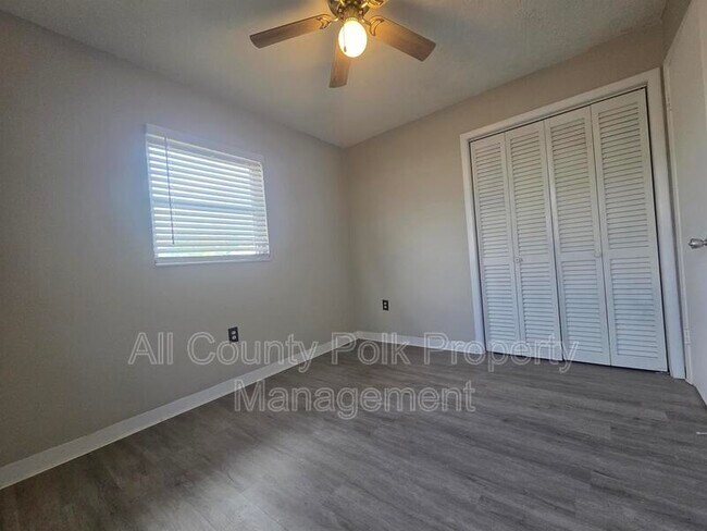 Building Photo - 602 SE 5th St