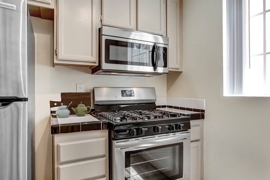 Primary Photo - 310 S. Swall Drive Apartments