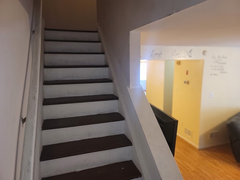 Building Photo - 134 Freedom Trl