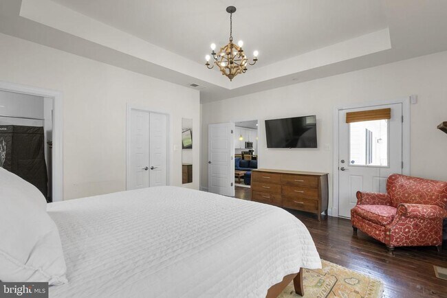 Building Photo - 17601 Crystal Spring Terrace