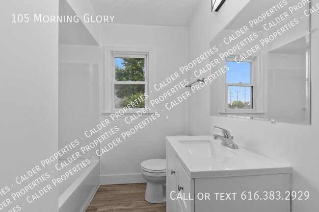 Building Photo - 105 Morning Glory St SW