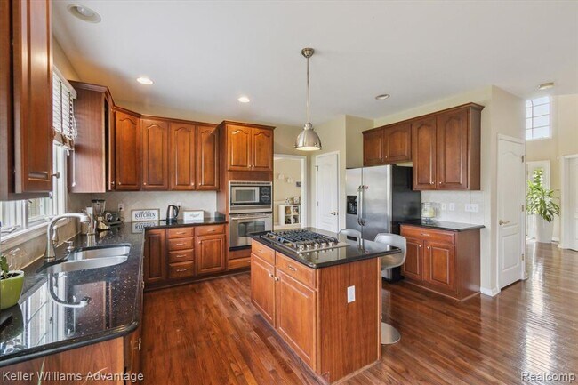 Building Photo - 24323 Bellingham Dr