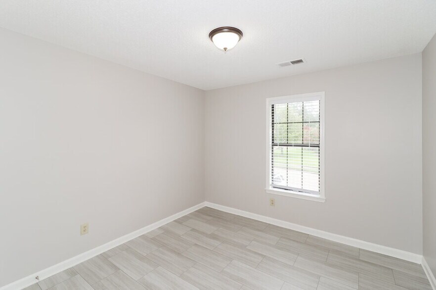 Building Photo - 6500 Baird Ln