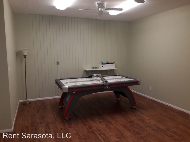 Building Photo - 4330 Falmouth Dr