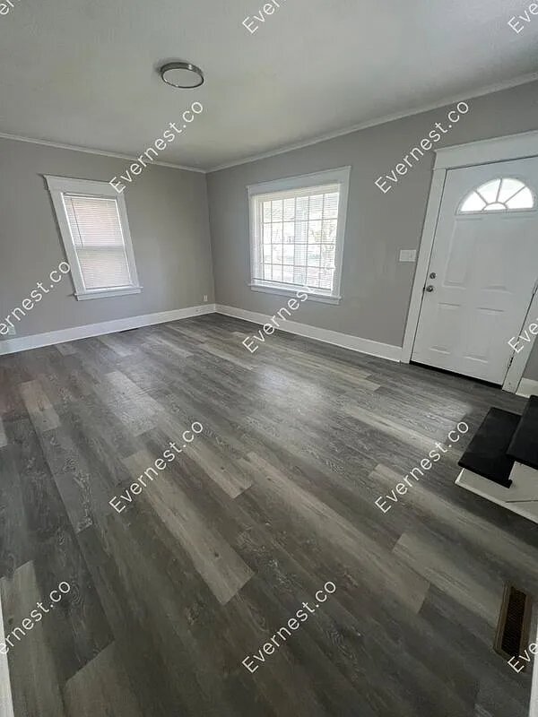 Building Photo - 3549 Hazelhurst Ave