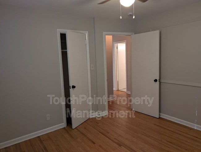 Building Photo - 448 E John St