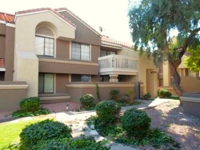 Building Photo - TEMPE CONDO WITH SPLIT BEDROOMS!