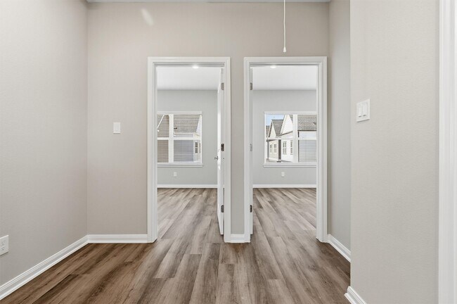 Building Photo - 206 Clark Rd