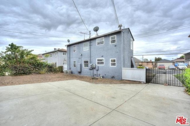 BackYard - 2059 W 104th St