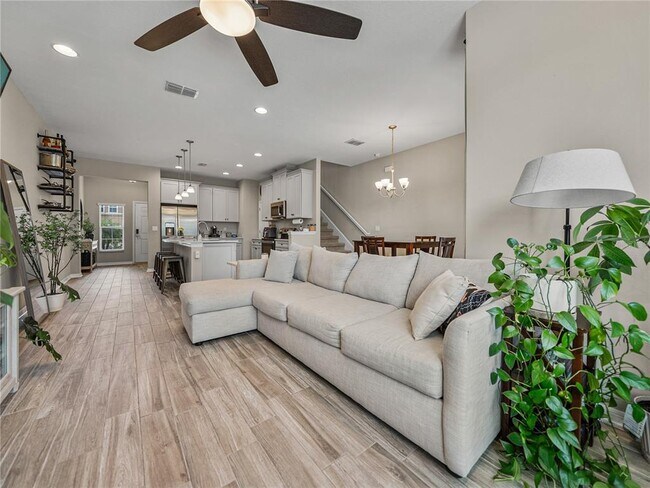 Building Photo - 29934 Southwell Ln