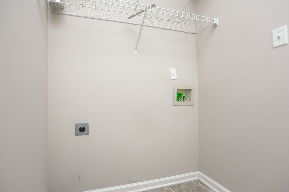 Building Photo - 984 Cully Rd