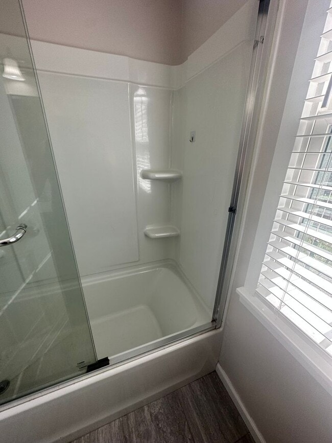 Building Photo - 205 E Glebe Rd