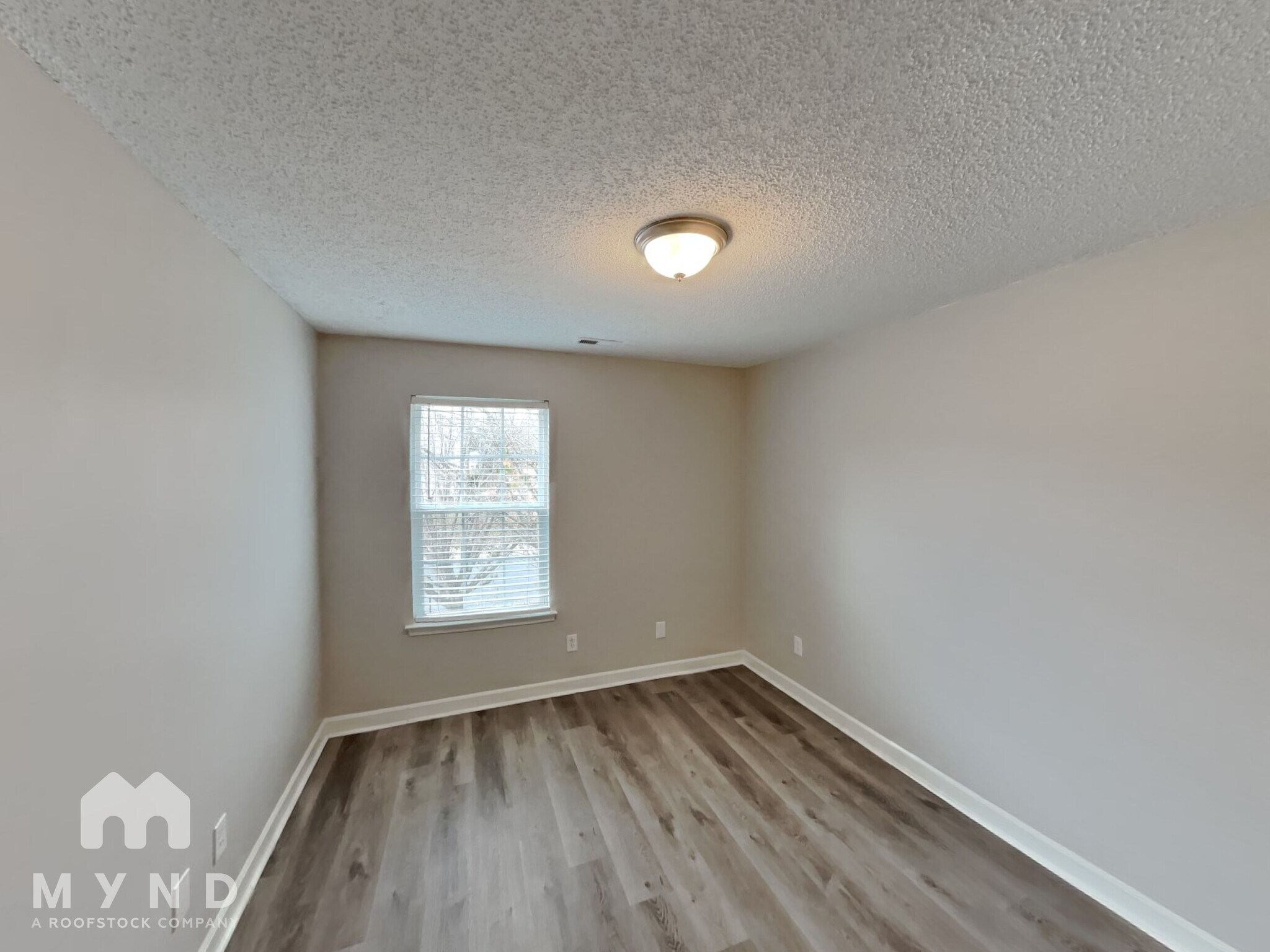 Building Photo - 2006 Harrison Park Dr