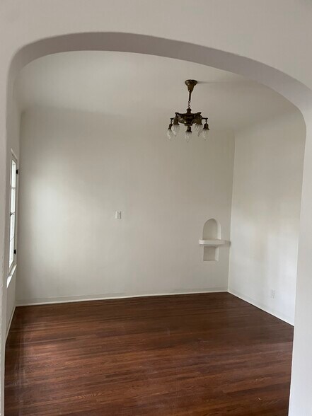 Building Photo - 854 19th St