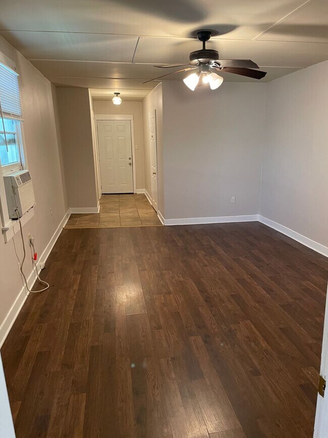 Building Photo - 2BD/1BA in Bayou St John