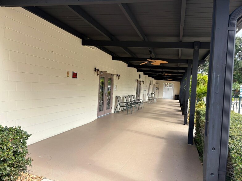 Building Photo - 1235 S Highland Ave