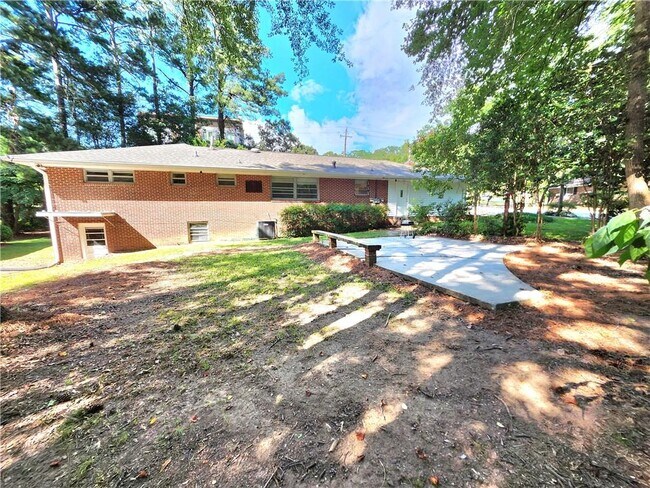 Building Photo - 2497 N Druid Hills Rd NE