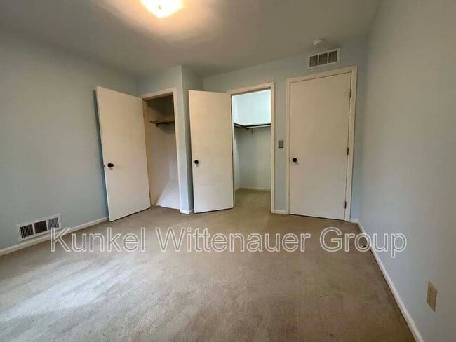 Building Photo - 43 Powder Creek Dr