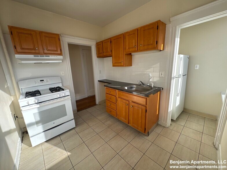 Building Photo - 120 Washington St