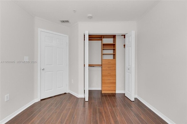 Building Photo - 2945 NE 185th St