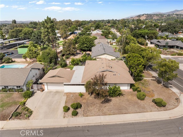 Building Photo - 702 Scripps Dr