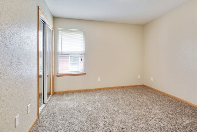 Building Photo - 3 Bedroom 2 Bath - Pleasant Hill