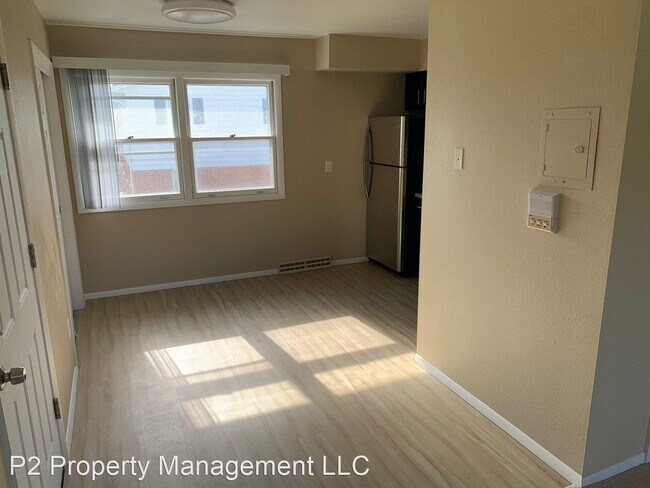 Building Photo - 1407 Parkway Dr