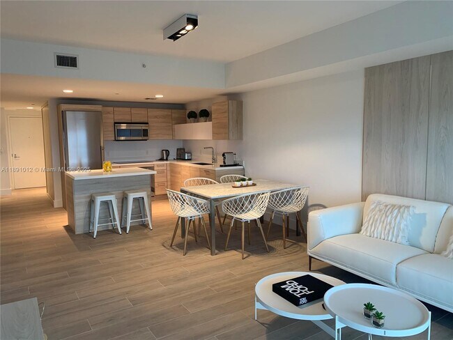 Building Photo - 16385 Biscayne Blvd