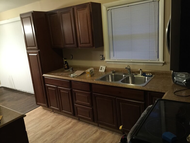 Building Photo - 5703 Bunning Dr