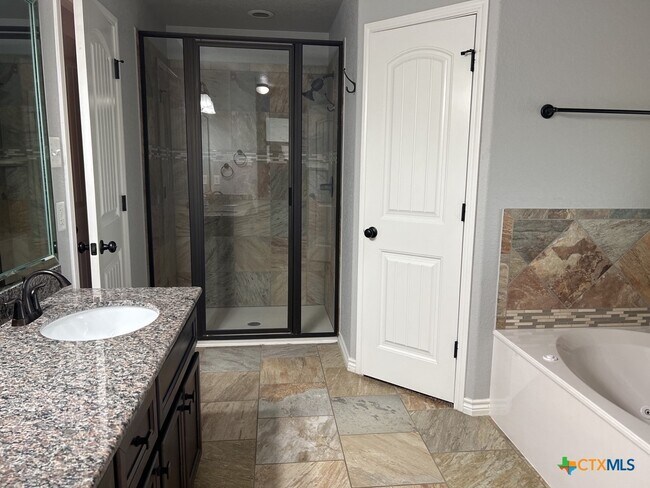 Building Photo - 1604 Granex Dr