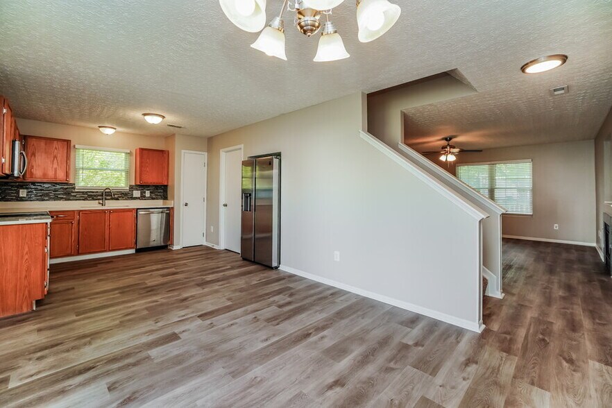 Building Photo - 9202 Rhode Island Way