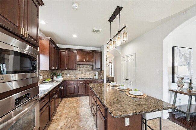 Building Photo - 9914 Slover Creek Ln