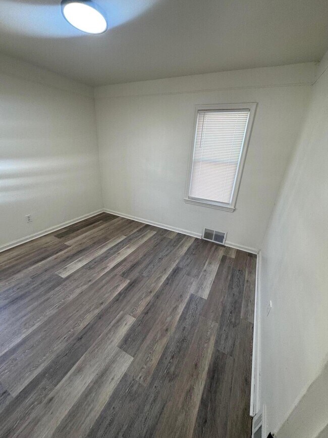 Building Photo - 18405 Archdale St