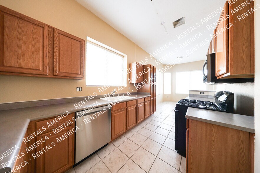 Building Photo - 3850 W Park View Ln