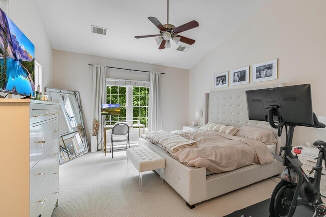 Building Photo - 11426 Summer House Ct