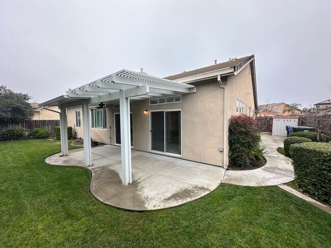 Building Photo - 1834 Treeline Way