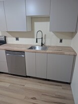 Building Photo - 212 Howard St