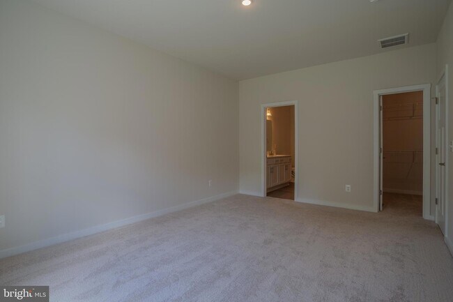 Building Photo - 79 Spatterdock Rd