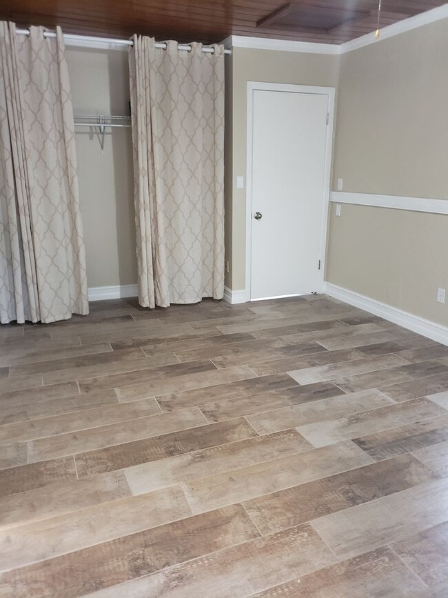 Building Photo - Gorgeous Historic 3/2 in Crystal River!!!